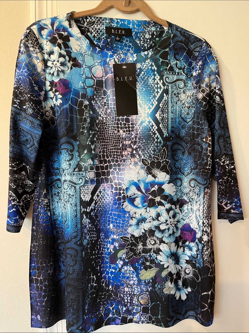 B.L.E.U. Blue Black Floral & Abstract Patterned Blouse